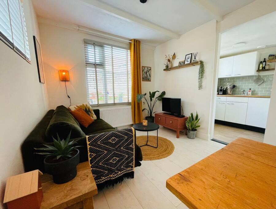 The Birdhouse, Tiny Home Close To The Beach Нордвик Екстериор снимка
